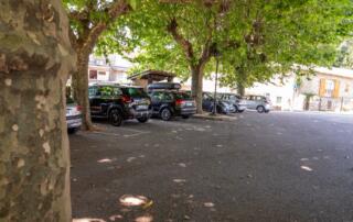 Parking – Champs de Mars_Meyras - ©Sources & Volcans