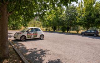 Parking du stade_Meyras - ©Sources & Volcans