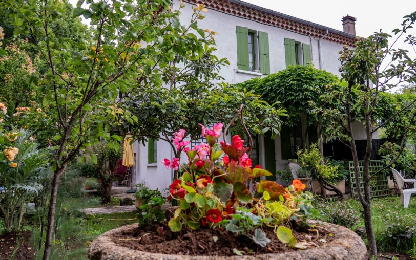 Gite et jardin de la Villa Brioude à Meyras, Neyrac-les-Bains