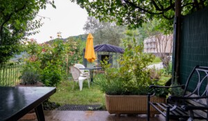 Salon de jardin et extérieur, Villa Brioude 3 à Meyras, Neyrac-les-Bains