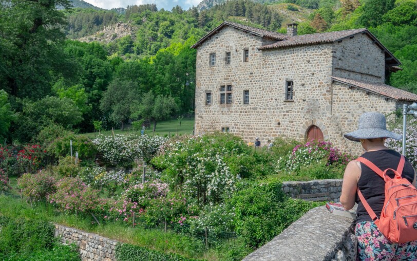 Kostenloser Besuch : Der Rosengarten der Clastres Priory_Montpezat-sous-Bauzon