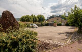 Parking - Le Planas à Lalevade d'Ardèche - ©Sources & Volcans