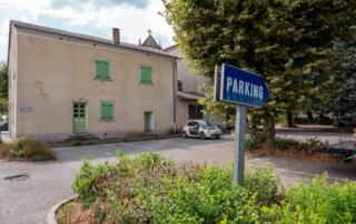 Parking ombragé Lalevade - ©sourcesetvolcans