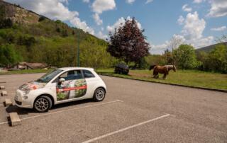 Parking - Rue de la Pourceille à Montpezat-sous-Bauzon - ©Sources & Volcans