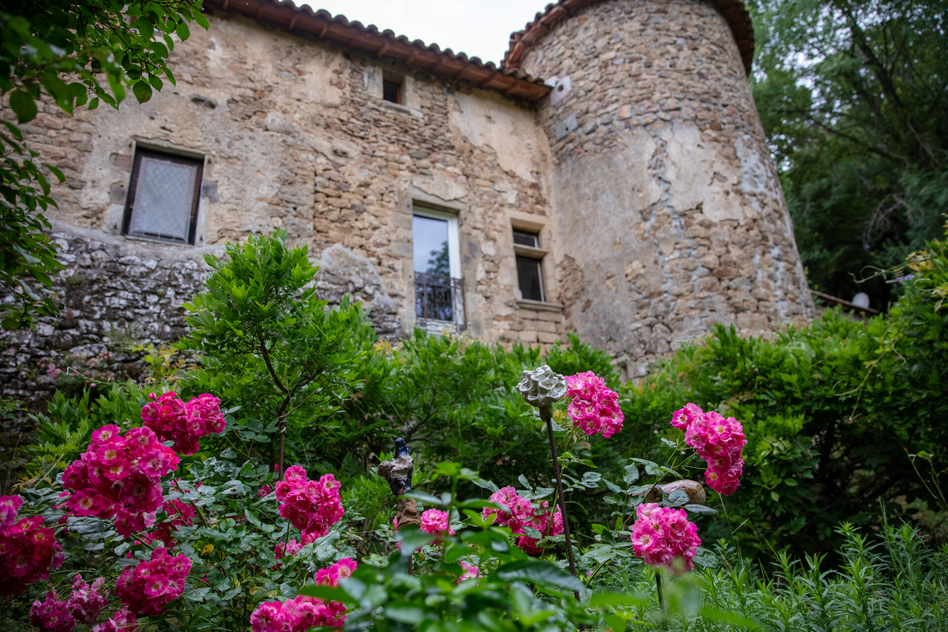 Visits of the pine castle, gardens, exhibitions_Fabras