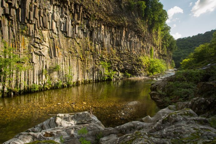 Orgues basaltiques dans la vallée du Lignon