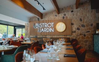 Salle du Bistrot du Jardin, restaurant à Fabras en Ardèche - ©naimikoprod