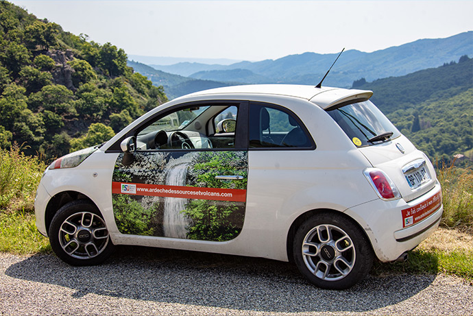 Fiat 500 de l'Office de Tourisme Ardèche des Sources et Volcans