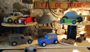 voiturettes en bois