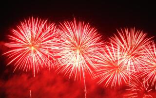 Distribution de papillotes et feux d’artifice_Montpezat-sous-Bauzon - ©pixabay