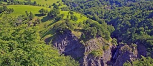 la cascade du ray pic vue depuis le belvédère