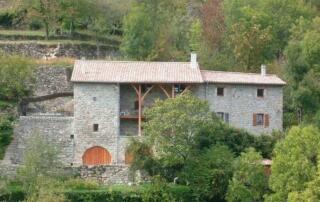 Le Martinel, gîte sur la partie droite - ©Gîtes de France