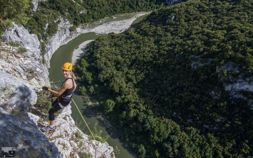 Bureau des Moniteurs d'Ardèche Méridionale: Canyoning, Klettern, Höhlenforschung, Via corda, Via Ferrata