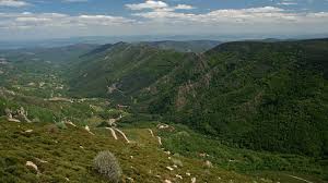 Rando : la Tour des poignets (col de la croix de Bauzon)_Jaujac - ©OTmontagnedardeche
