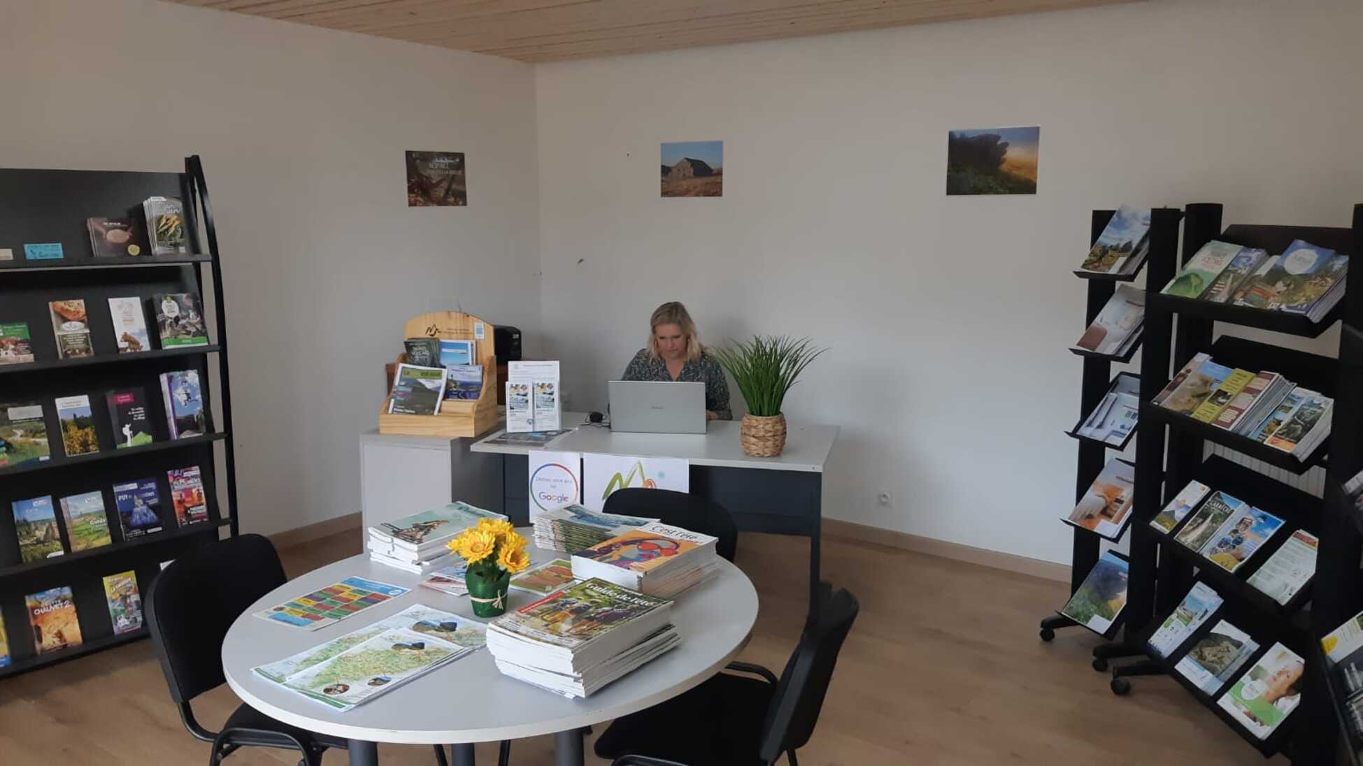 Office de Tourisme Montagne d'Ardèche : bureau de Saint Etienne de Lugdarès