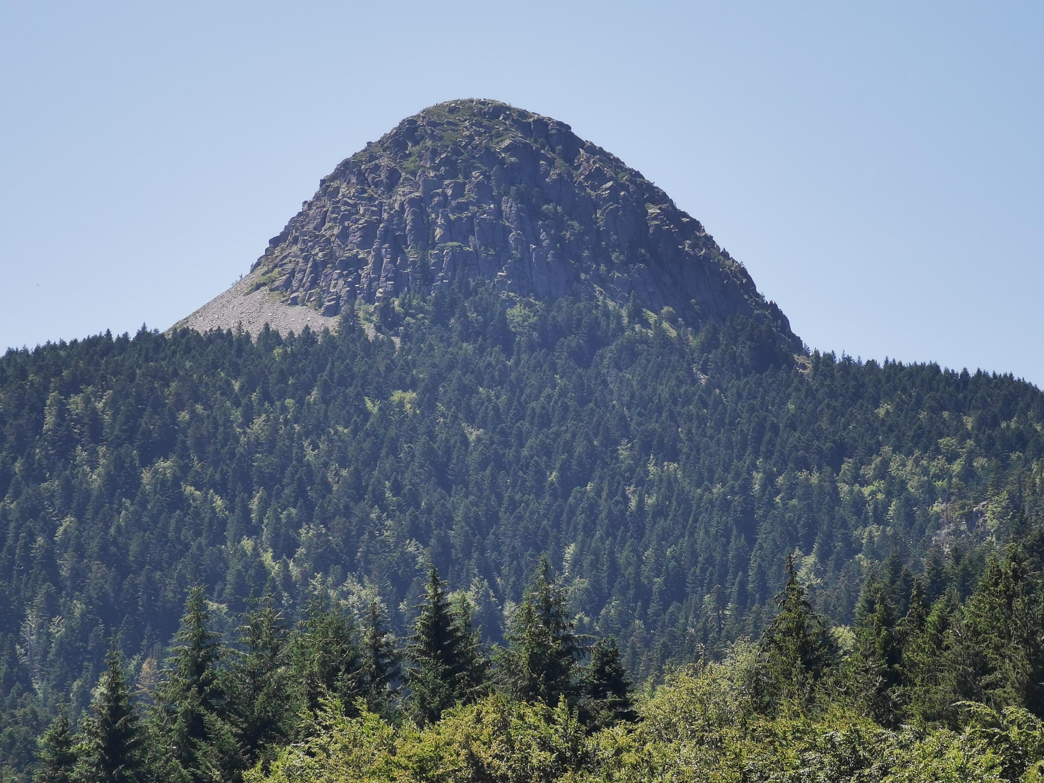Le Mont Gerbier de Jonc_Saint-Martial