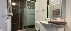 Salle de douche et wc