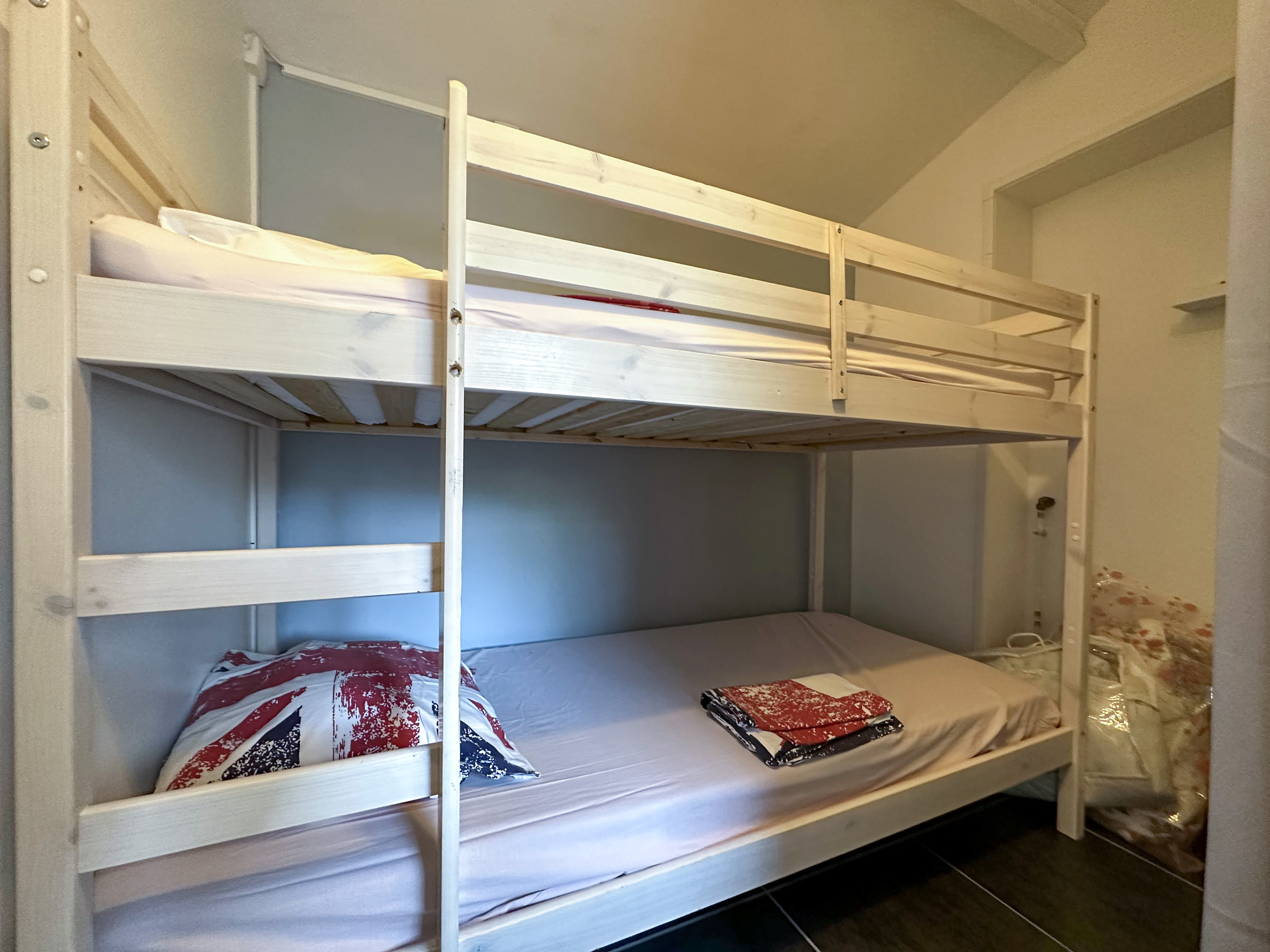 Chambre avec lits superposés