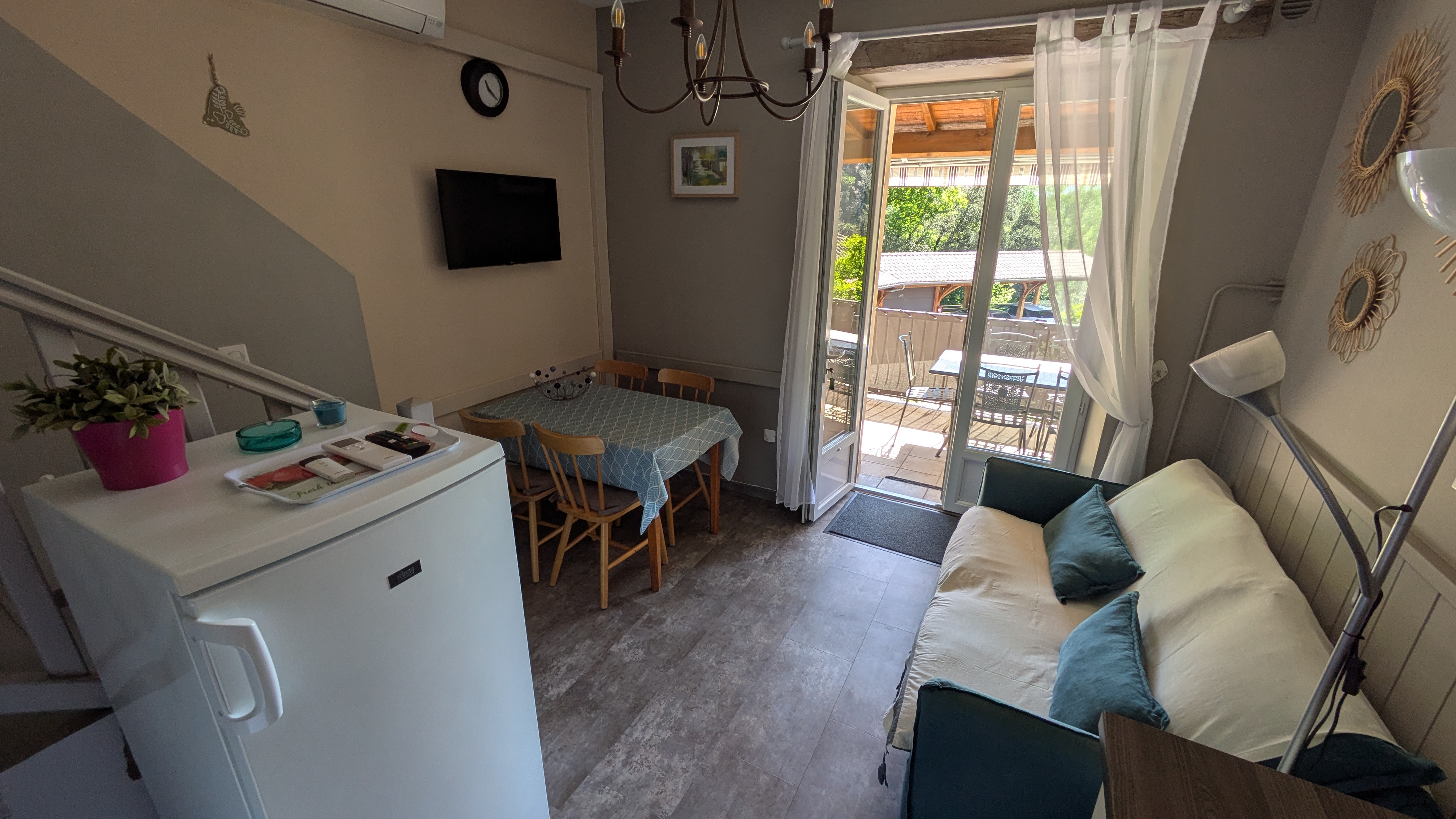 Iris (gîtes de Neyrac-les-Bains)_Meyras