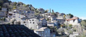 jaujac-gite-du-pont-vue-quartier-chastelas 2