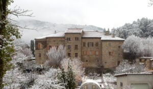 Jaujac - Le château de Castrevieille en hiver ©S.BUGNON