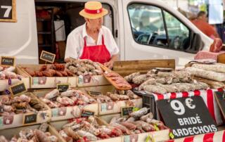 Jaujac - marché du mardi 1 - ©sourcesetvolcans
