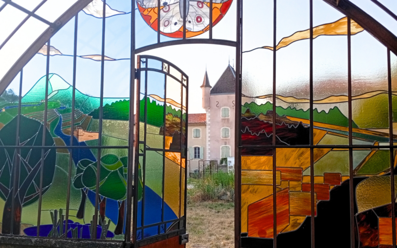 Stained-glass greenhouse_Jaujac