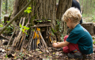 Atelier famille Arbres & cabanes_Jaujac - ©pnrma
