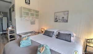 Chambre avec lit en 160 modulables en 2 lits 80 sur demande