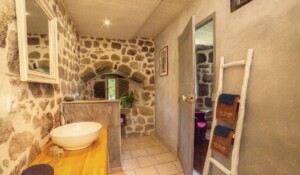 La calade - ardoise - salle de bain-côté wc©c.fadda