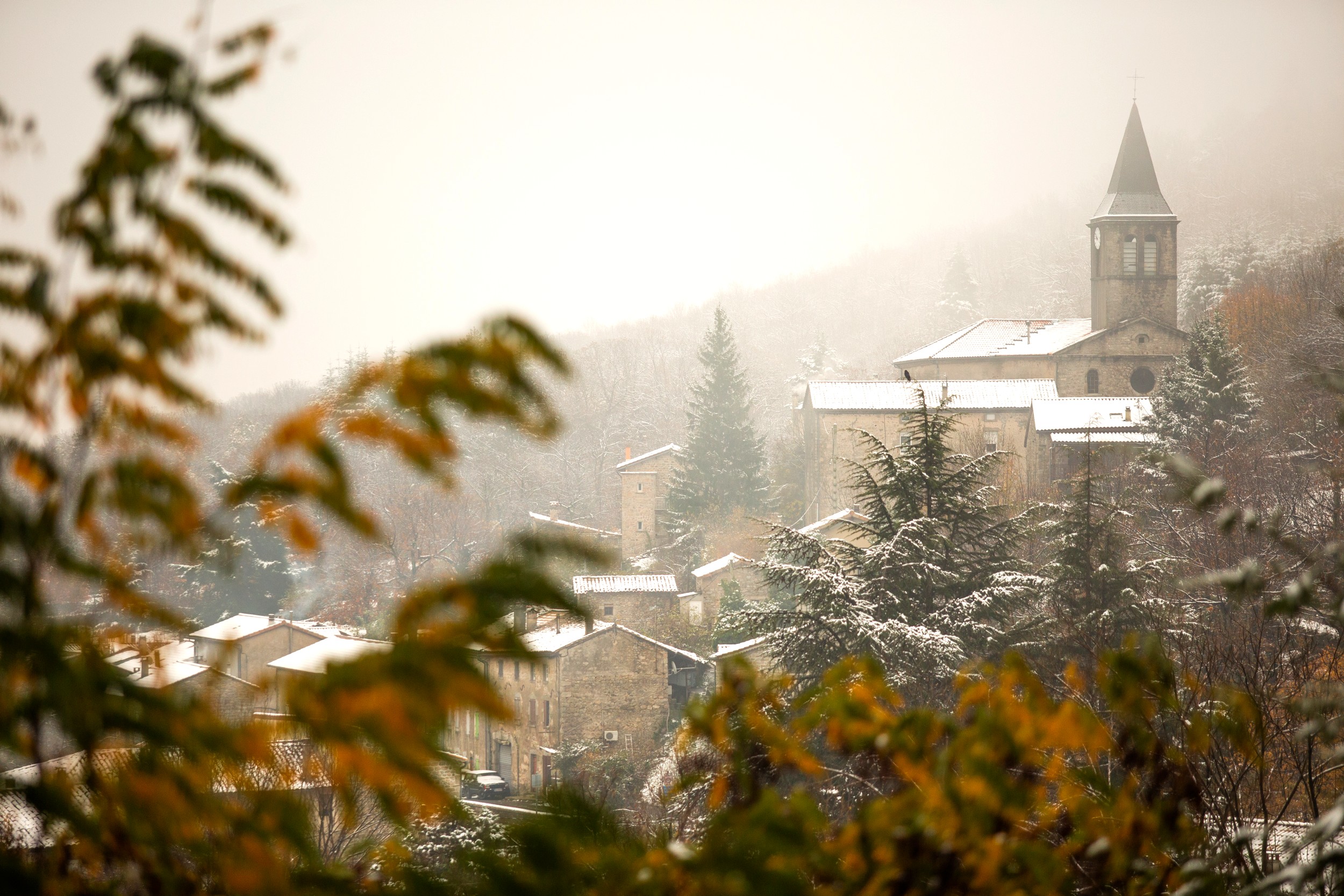 La Souche - Eglise St Louis en hiver ©S.BUGNON