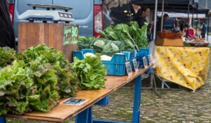 Lalevade d'Ardèche - Marché du mercredi maraîcher©sourcesetvolcans