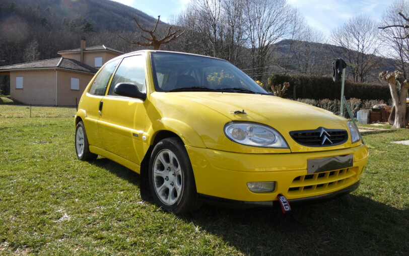 Lalevade - Exposition voitures de Colin Combe Sport