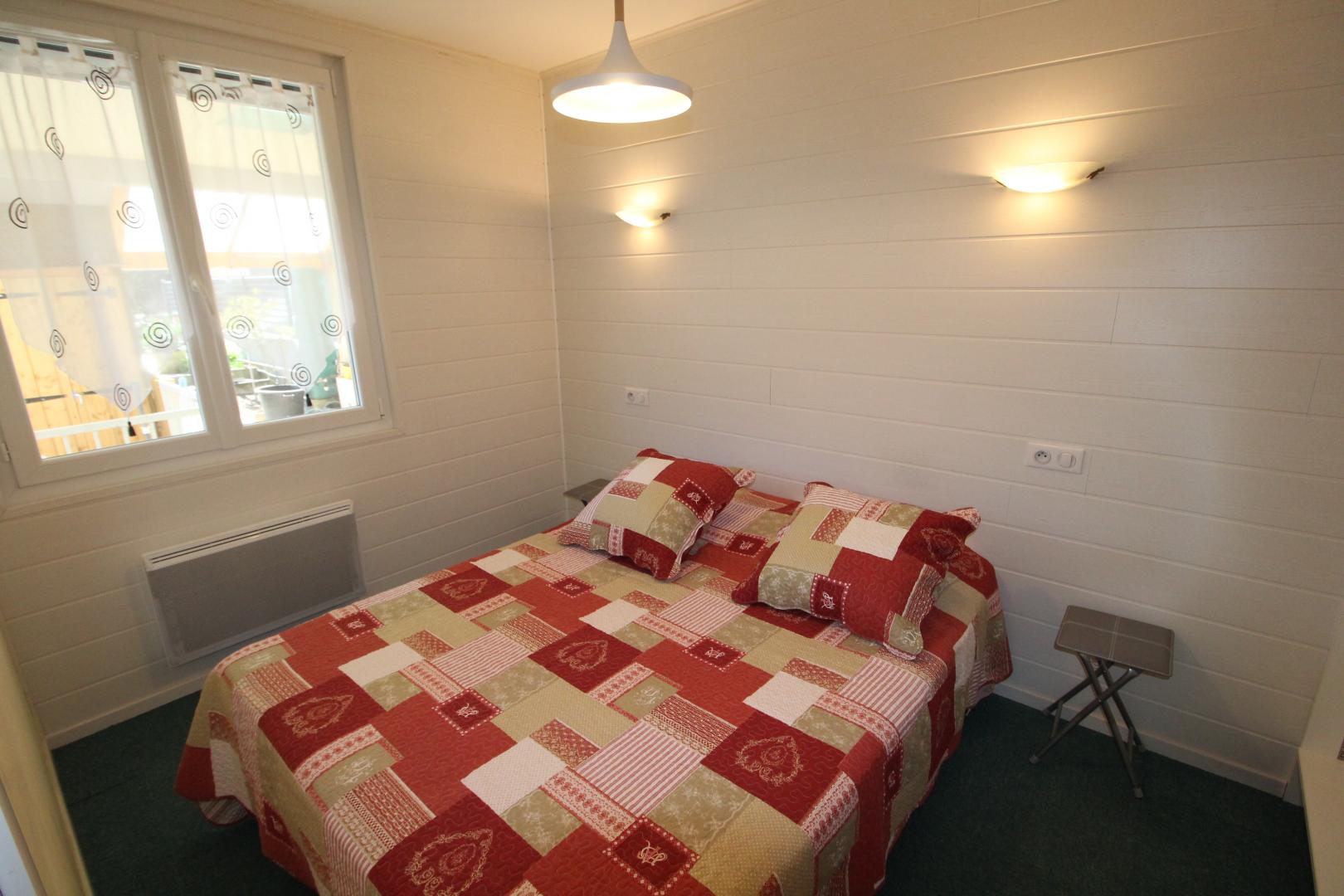 Chambre avec lit en 160