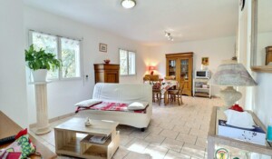 En entrant dans le gîte