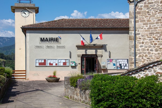 Mairie de la commune de Prades en Ardèche - randonnées, balades ardéchoises