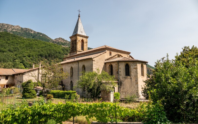 église et cimetière de Mayres, en Ardèche.