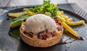 Meyras - Ardèche s'invite au menu - plat du restaurant les Grillons ©sourcesetvolcans