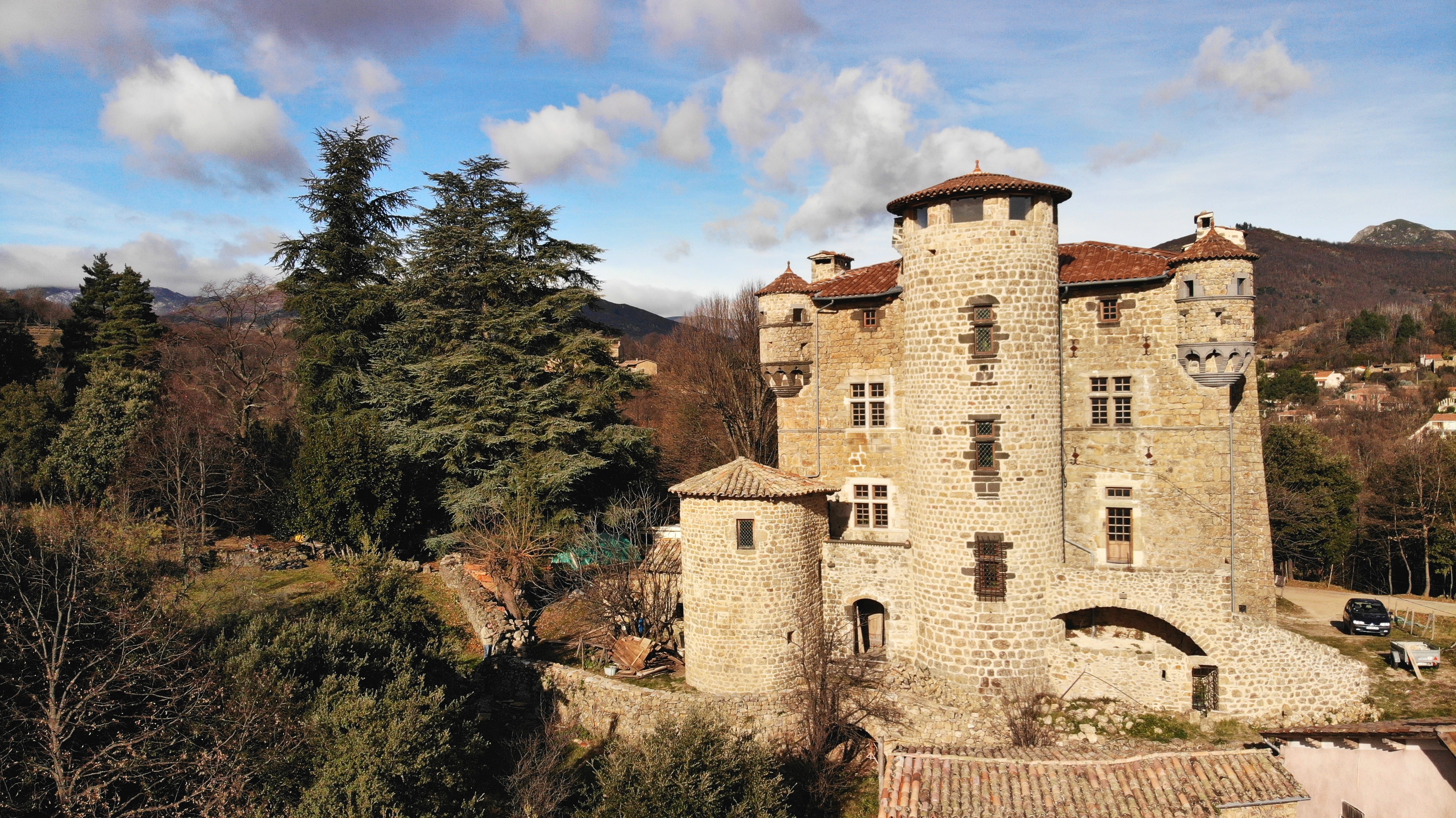 Meyras - Château de Hautsegur ©P.Demangeon ©Hugues Faure(5)