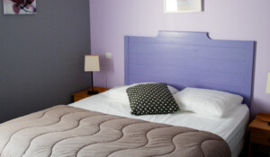 la chambre avec lit 160