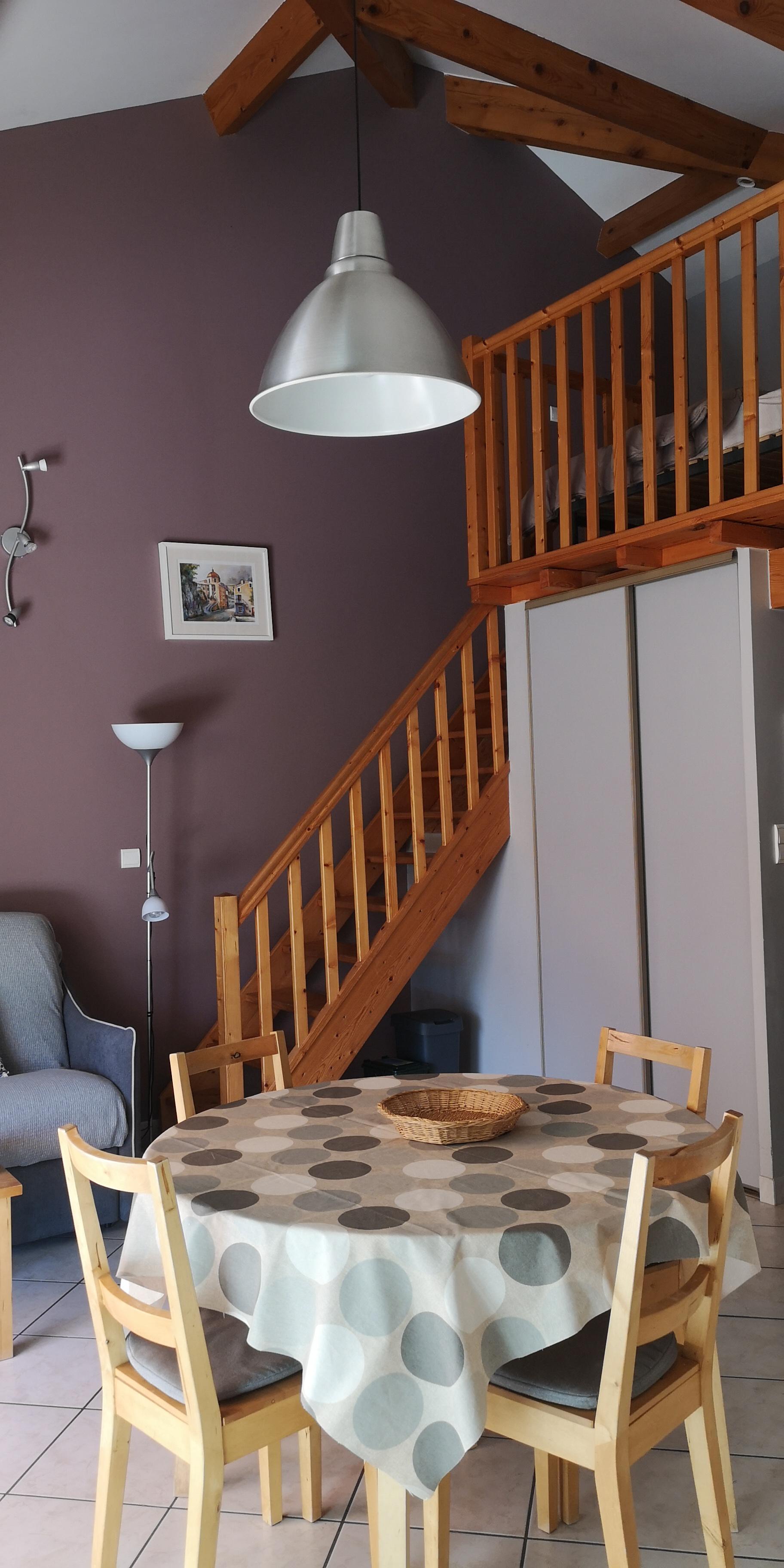 Salon séjour 1 - Châtaignier - gîtes de Neyrac-les-Bains