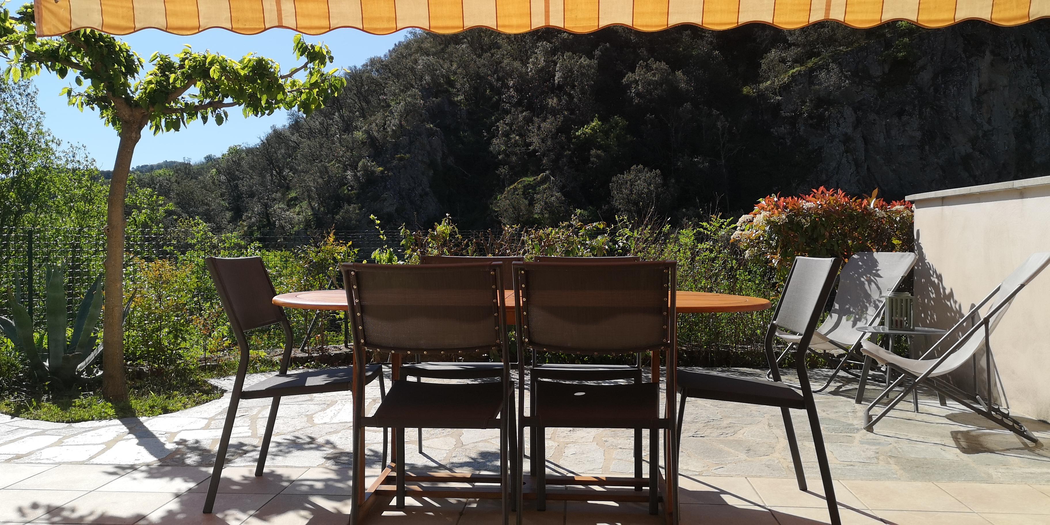 Terrasse 4 - Châtaignier - gîtes de Neyrac-les-Bains