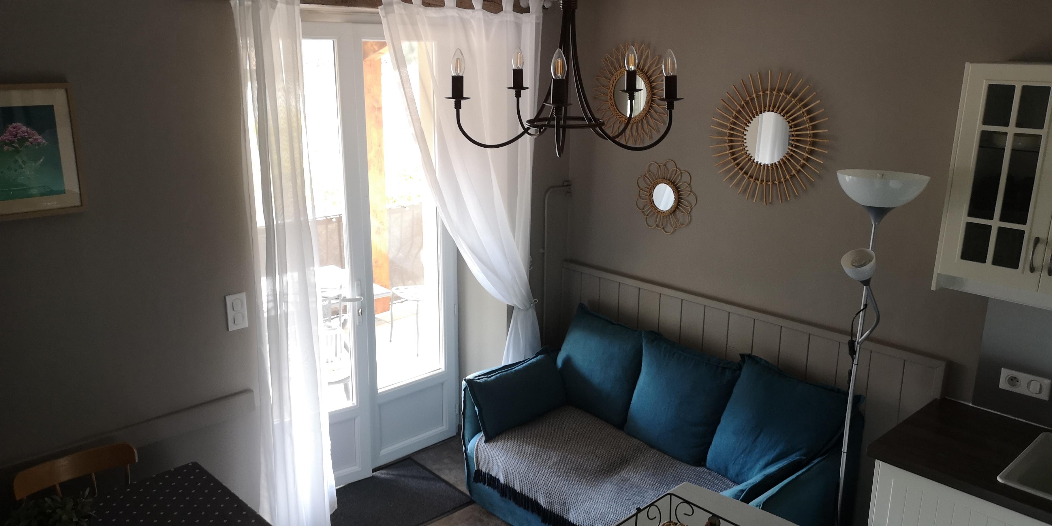 Cuisine séjour 3, Iris (gîtes de Neyrac-les-Bains)