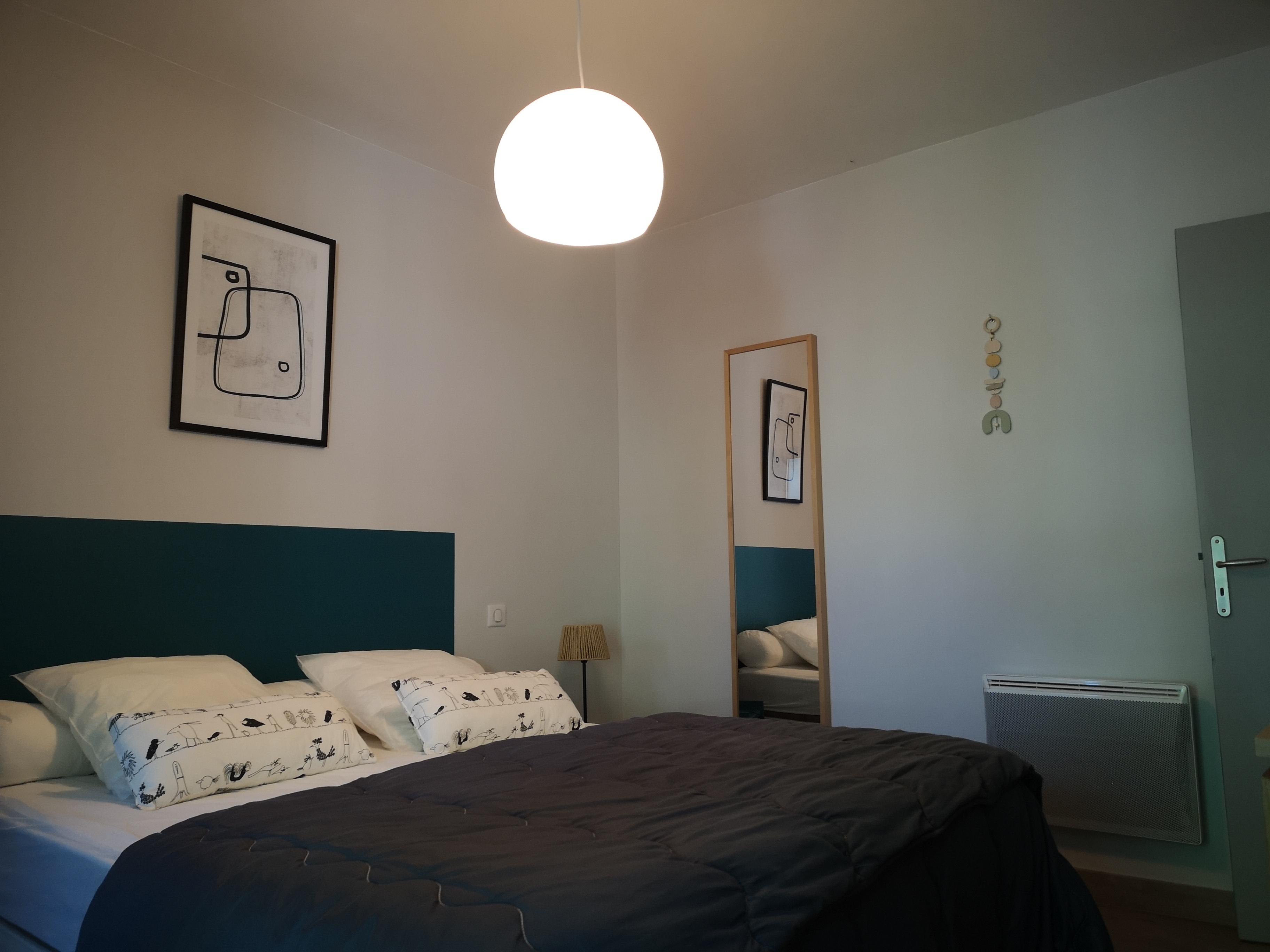 chambre 2, Rez de jardin (gîtes de Neyrac-les-Bains)