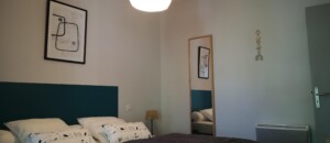 chambre 2, Rez de jardin (gîtes de Neyrac-les-Bains)