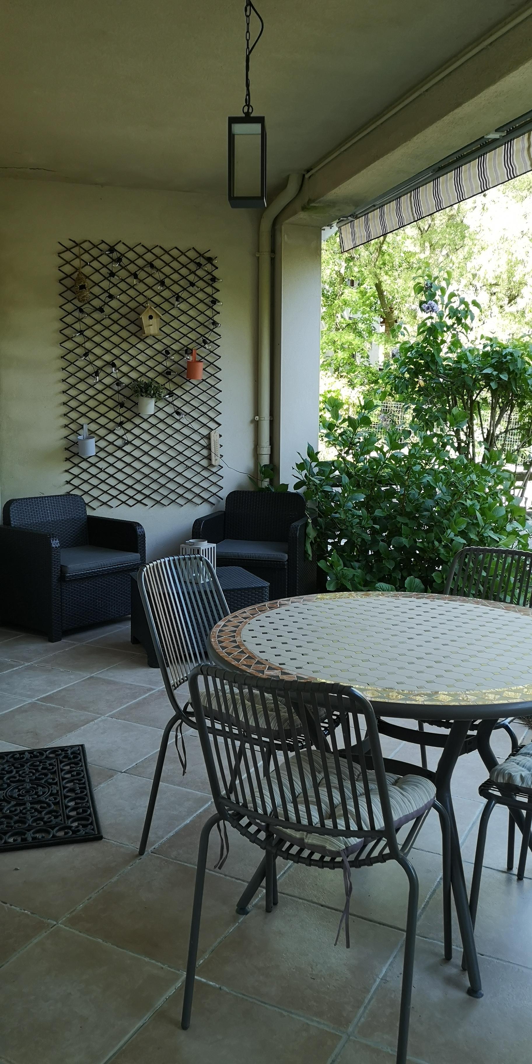 Terrasse 2, Rez de jardin (gîtes de Neyrac-les-Bains)