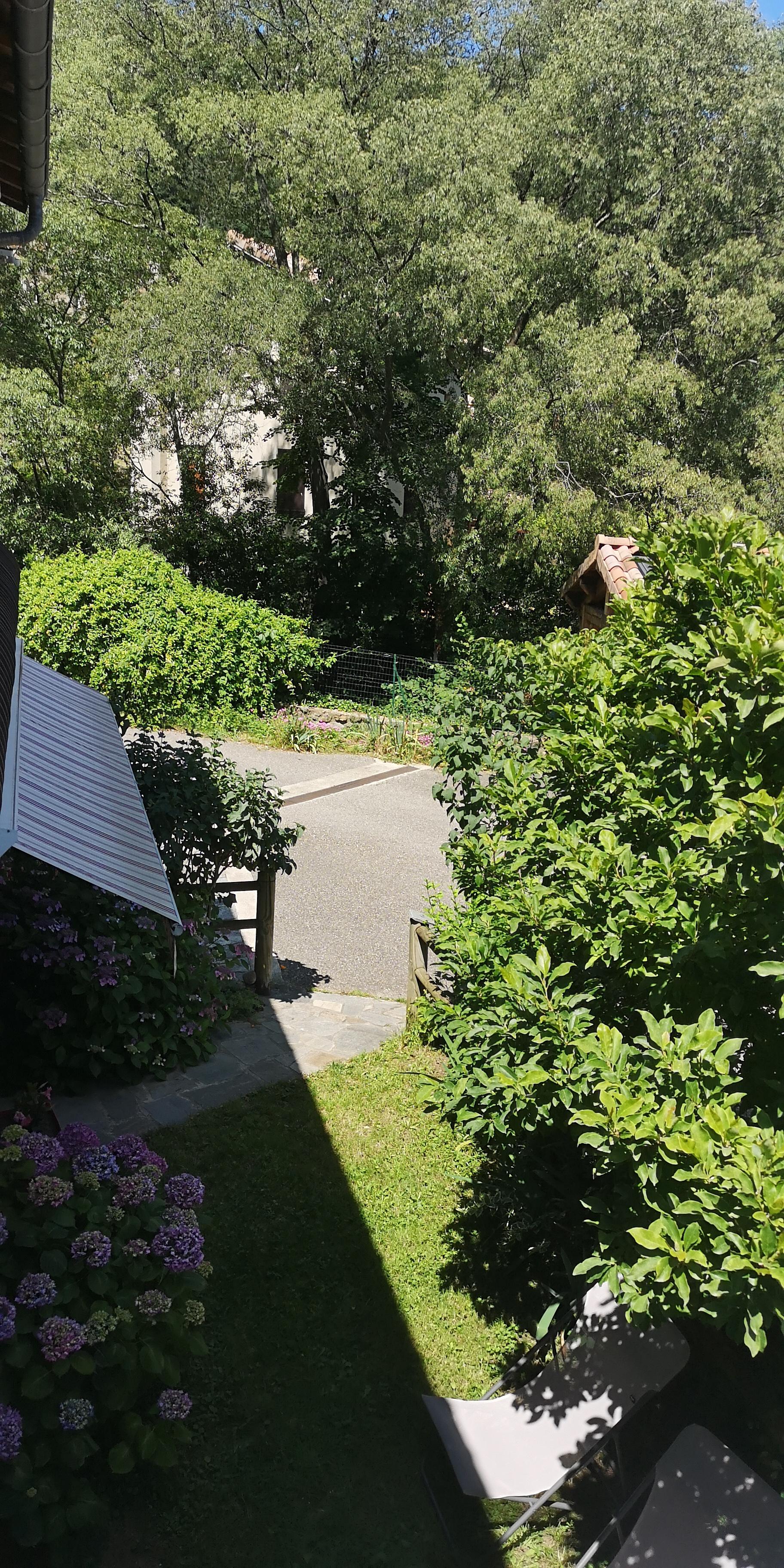 terrasse 3, Rez de jardin (gîtes de Neyrac-les-Bains)