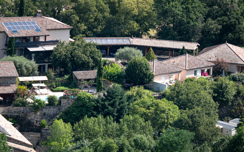 Vue globale, Rez de jardin (gîtes de Neyrac-les-Bains)