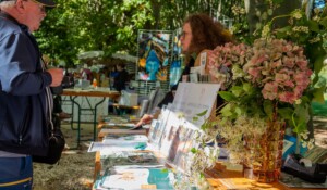 Markt mit Kunsthandwerkern und Produzenten