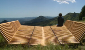 Mobilier au pied du Mézenc